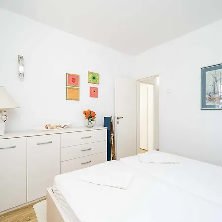 Vista Old Town - Four Bedroom House With Terrace And Sea View