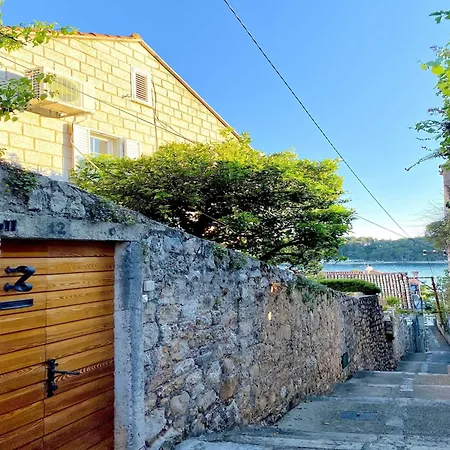 Hébergement de vacances Vista Old Town - Four Bedroom House With Terrace And Sea View