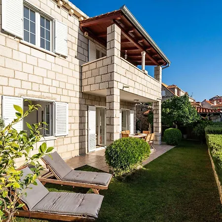 Vista Old Town - Four Bedroom House With Terrace And Sea View * Cavtat