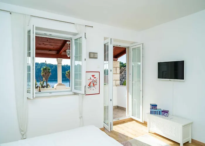 Vista Old Town - Four Bedroom House With Terrace And Sea View Cavtat