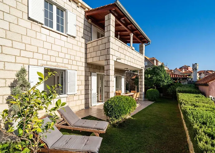 Vista Old Town - Four Bedroom House With Terrace And Sea View * Cavtat